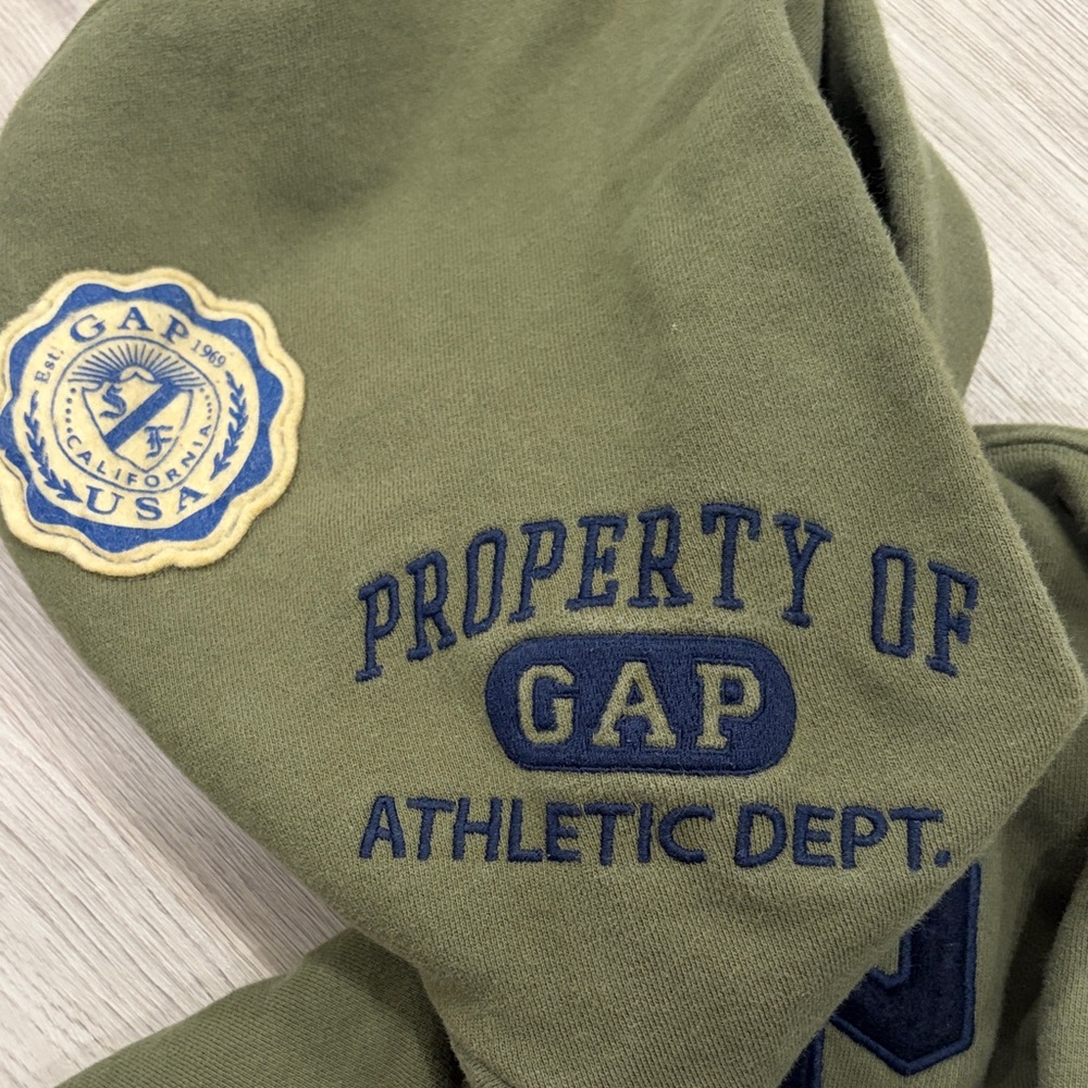 GAP Kids Olive Graphic Hoodie - Picture 4 of 4